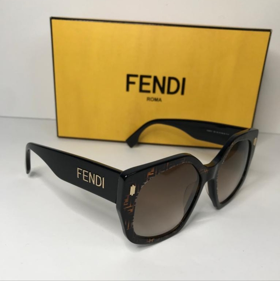 💯 ORIG Fen­di FE40017I Geo­met­ric Square Sun­glass­es worn by Sut­ton Stracke - Picture 1 of 11